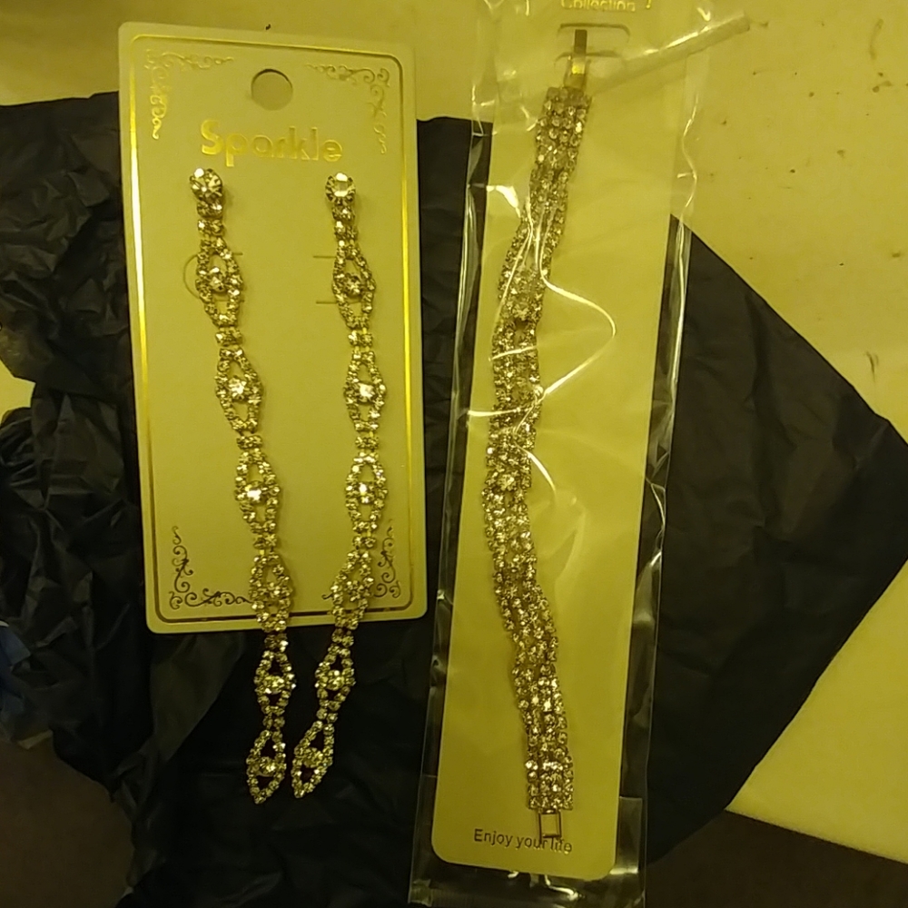 BRAND NEW Cubic Zirconia long Earings & Bracelet!